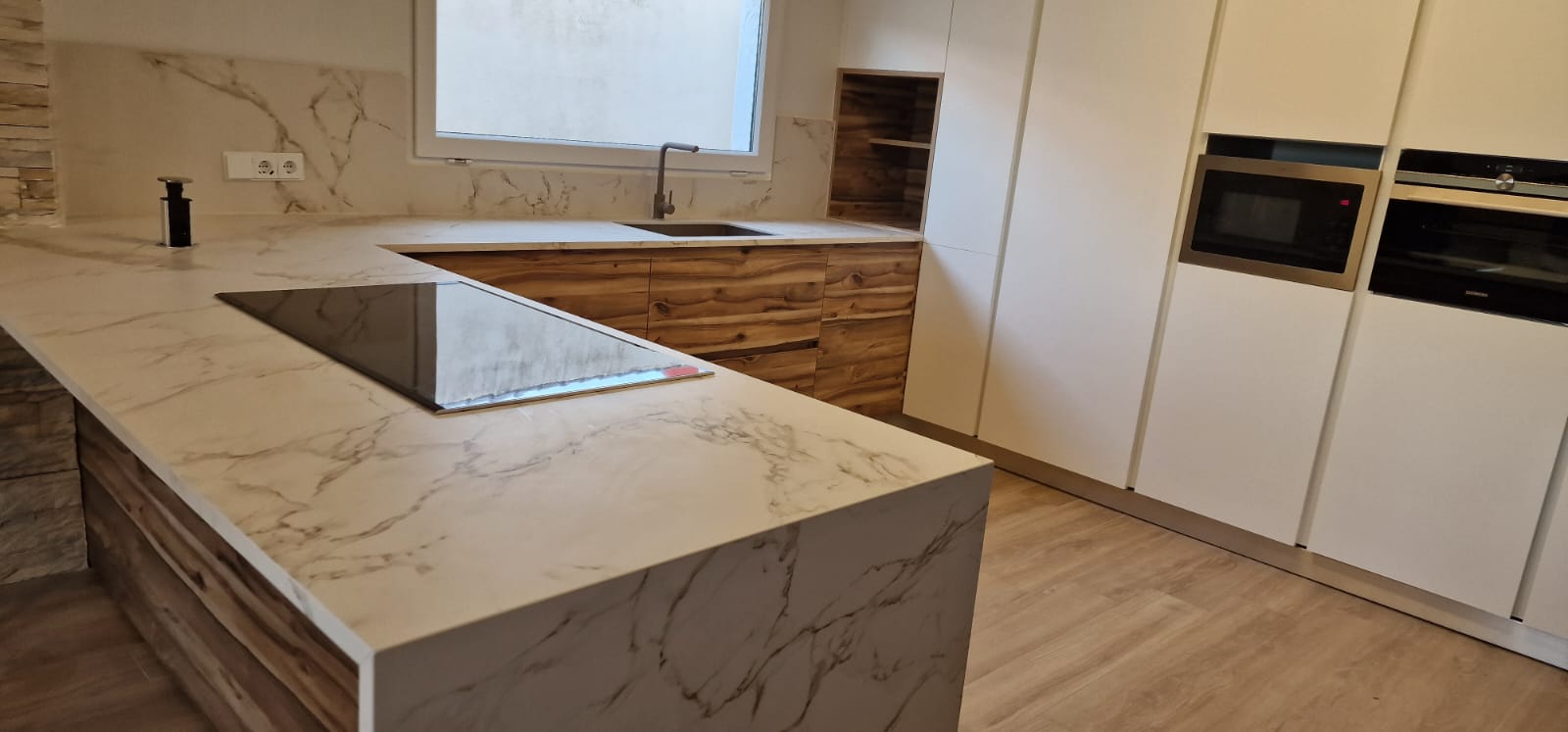 PHOTO-2025-12-12-19-13-01