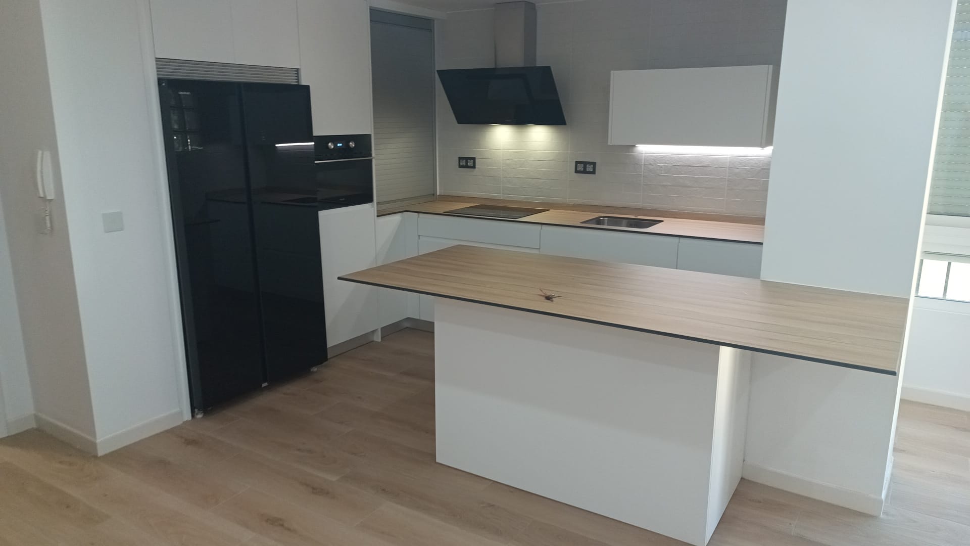 PHOTO-2025-12-12-19-13-02