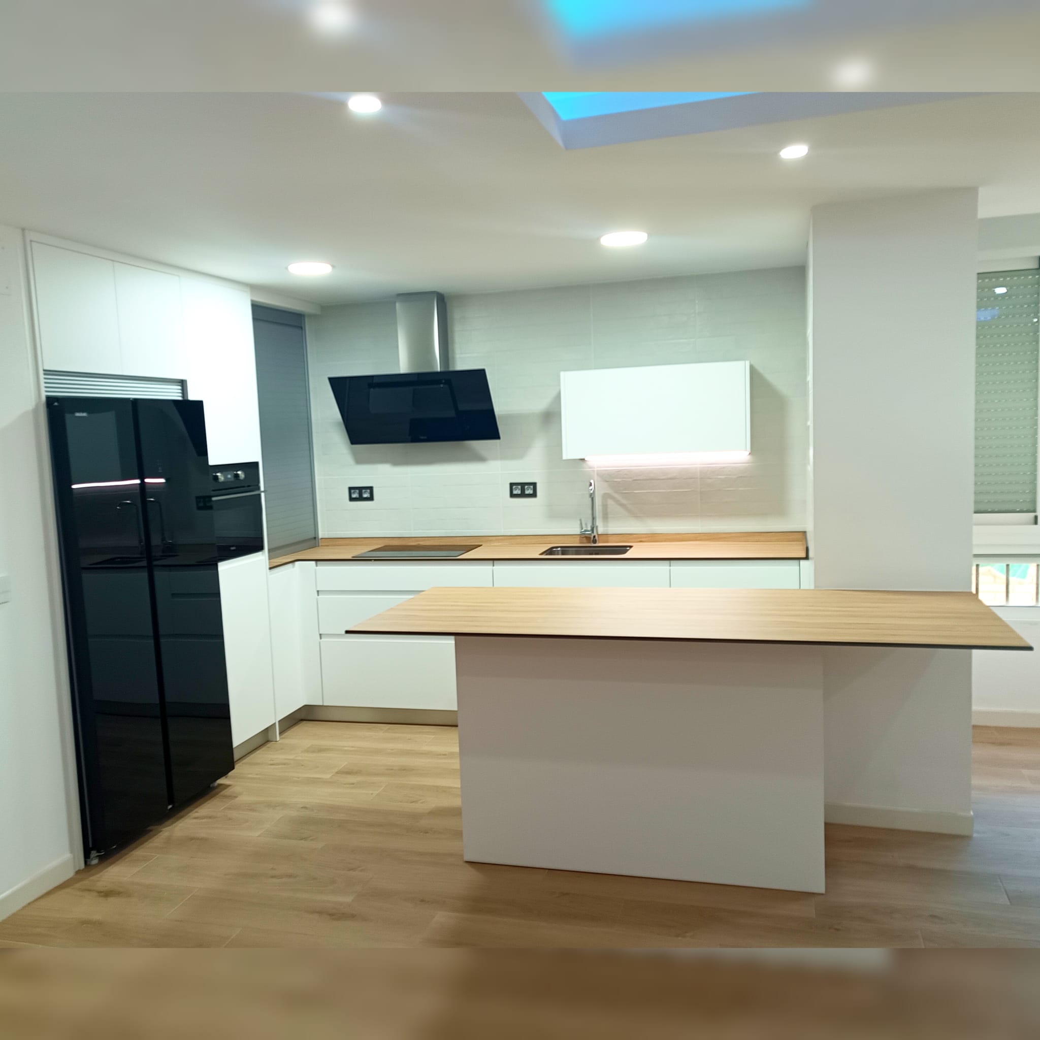 PHOTO-2025-12-12-19-13-02(1)