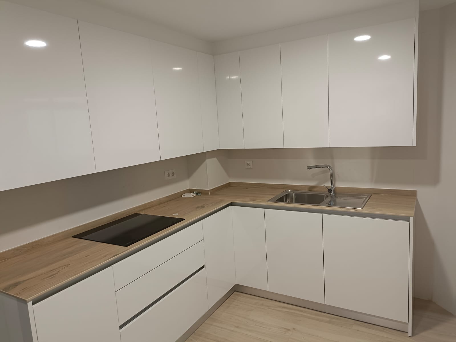 PHOTO-2025-12-12-19-13-44(7)