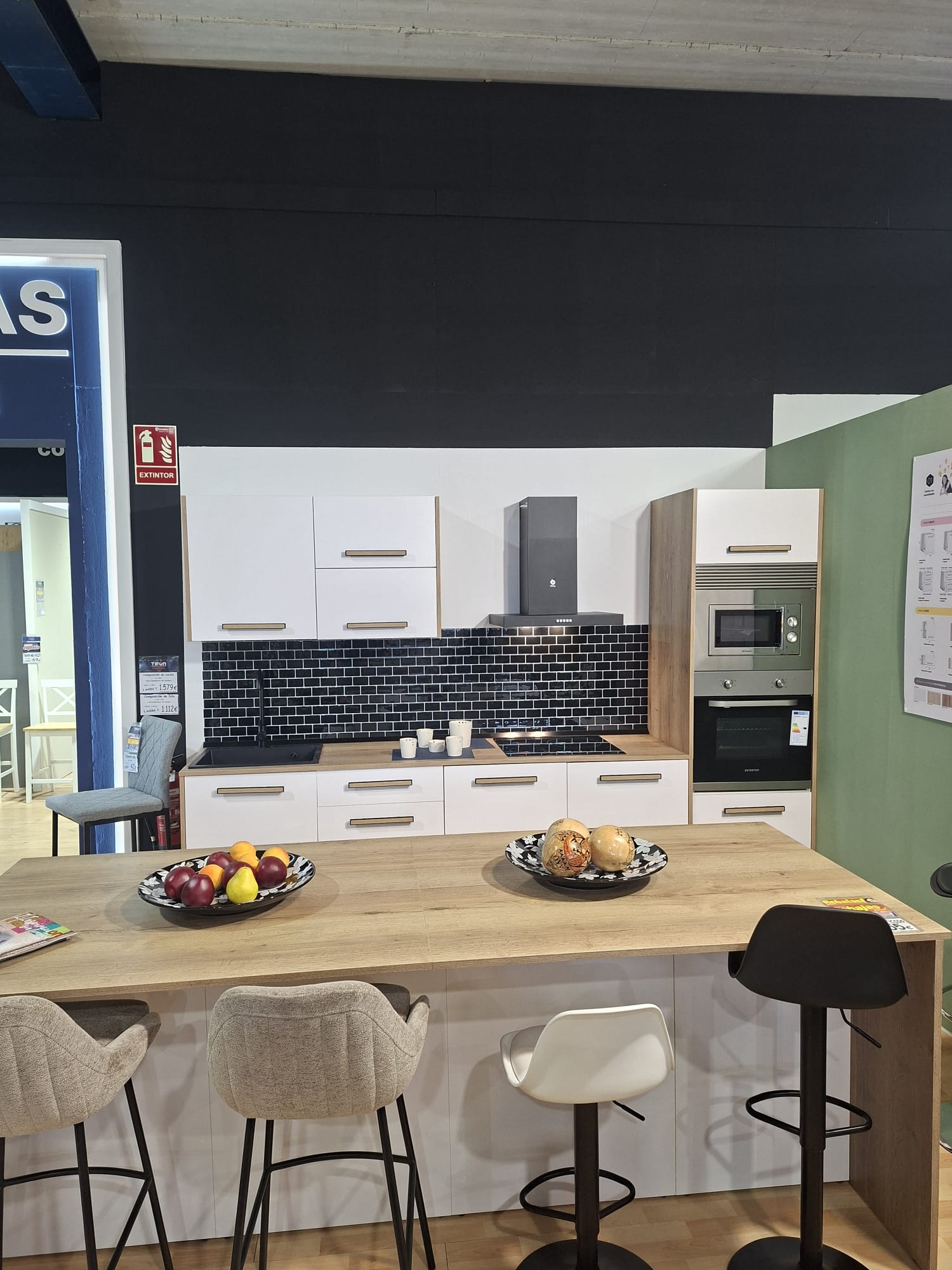 PHOTO-2025-12-15-17-11-50