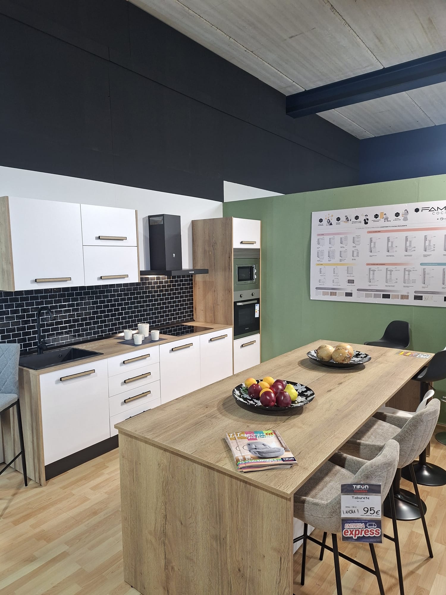 PHOTO-2025-12-15-17-11-50(1)