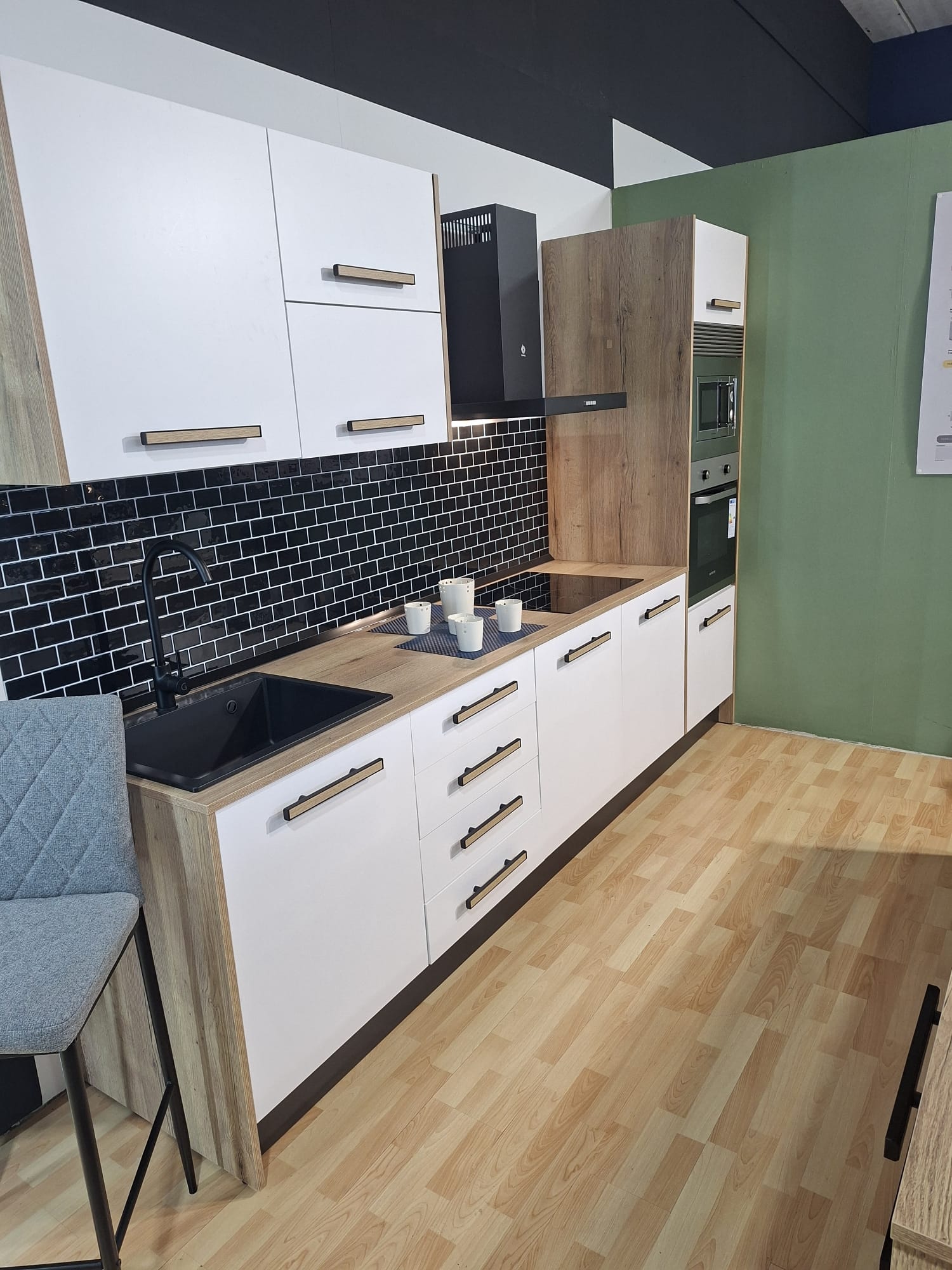 PHOTO-2025-12-15-17-11-51